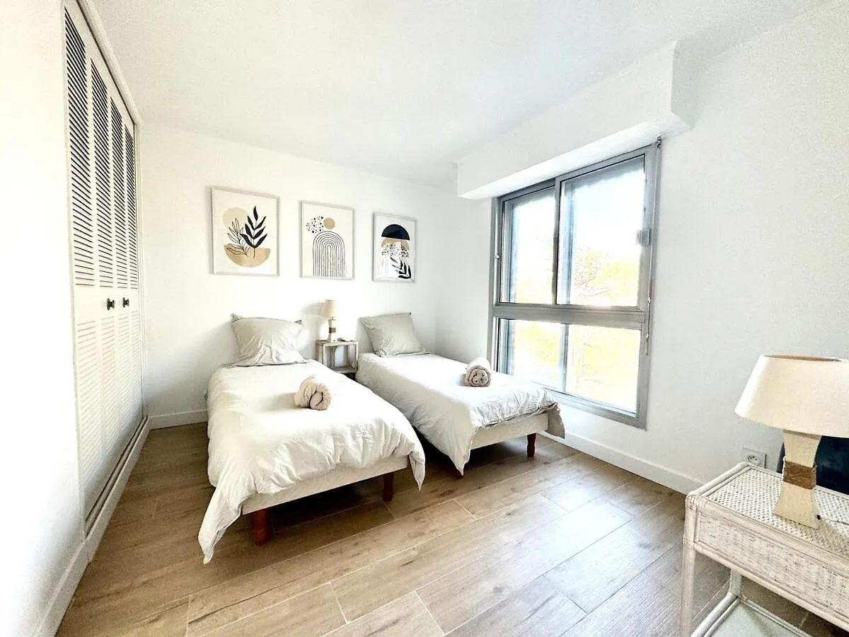 Apartment Beau 65 M2 En Front De Mer A St Raphael - Piscine Saint-Raphael