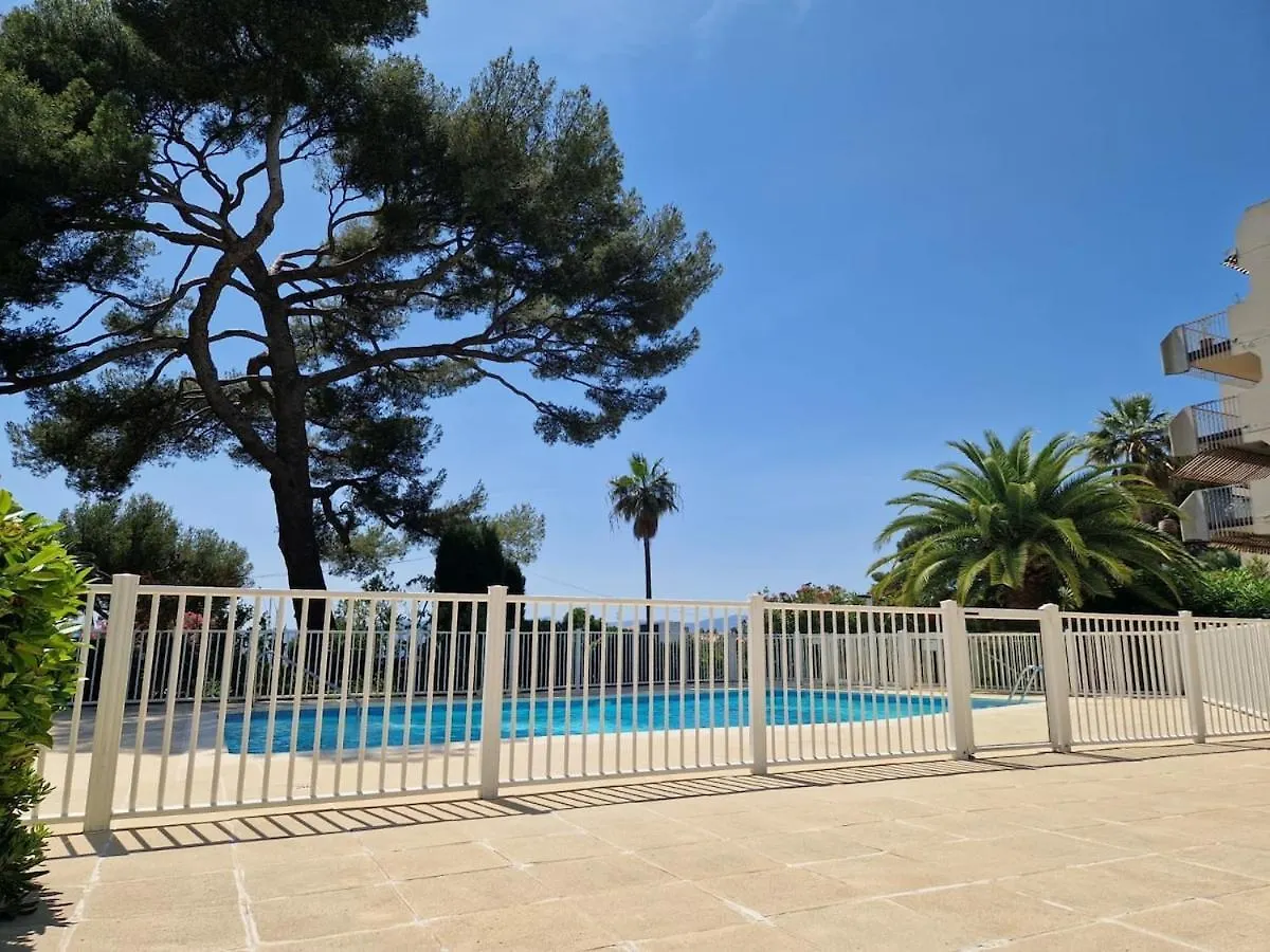 Beau 65 M2 En Front De Mer A St Raphael - Piscine Saint-Raphaël Frankreich