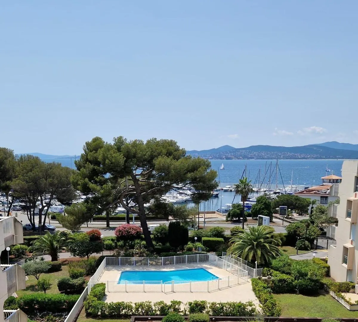 Beau 65 M2 En Front De Mer A St Raphael - Piscine Saint-Raphaël